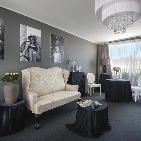 Boutique Hotel Chevalier By Bura Hotels - Adults Only Medolino Esterno foto
