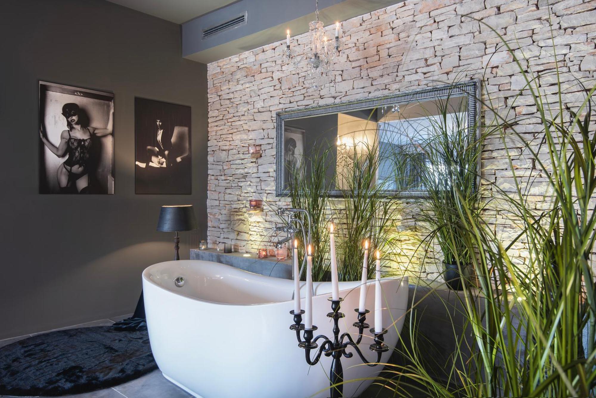 Boutique Hotel Chevalier By Bura Hotels - Adults Only Medolino Esterno foto