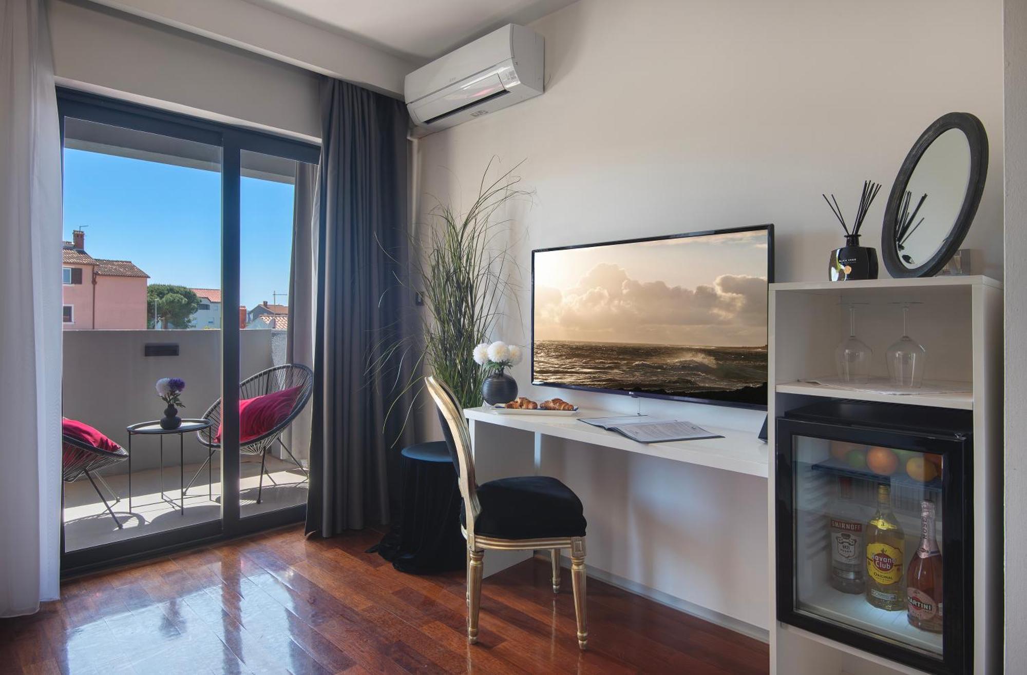 Boutique Hotel Chevalier By Bura Hotels - Adults Only Medolino Esterno foto