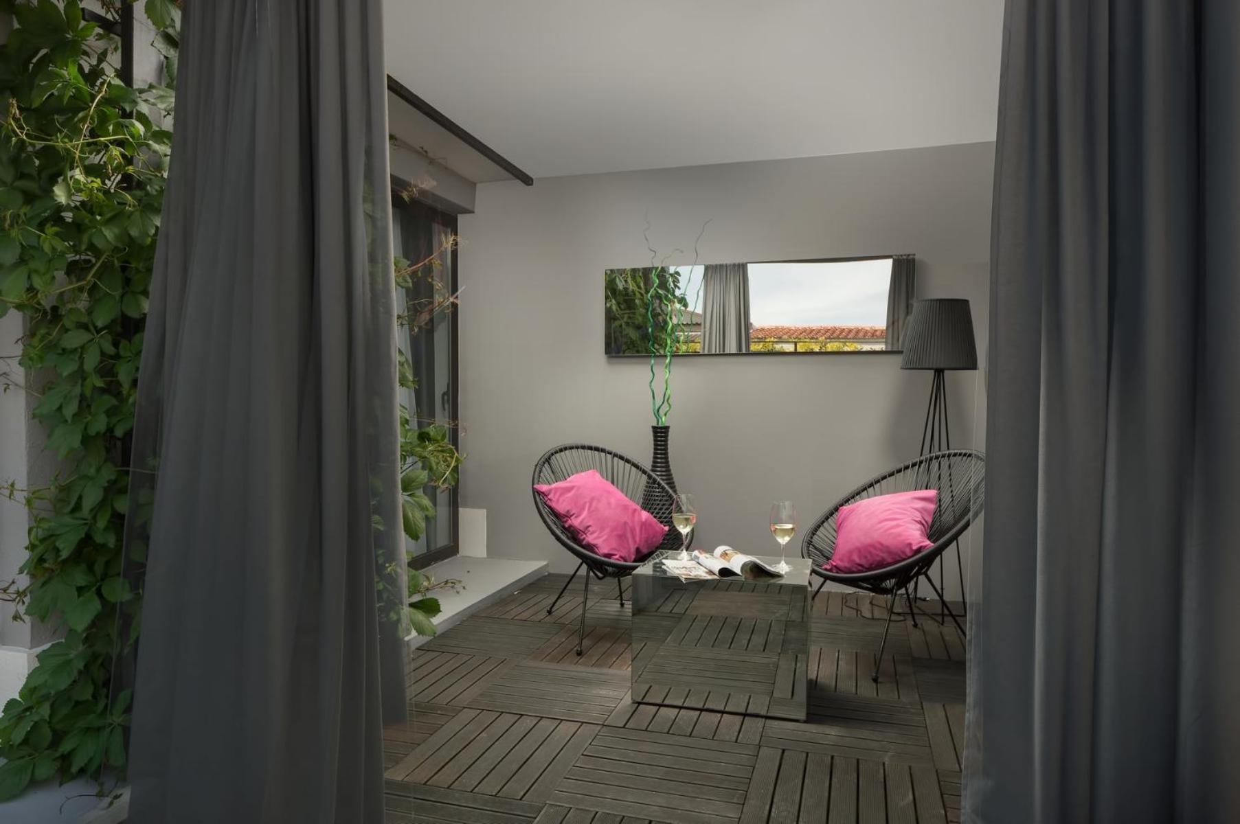 Boutique Hotel Chevalier By Bura Hotels - Adults Only Medolino Esterno foto